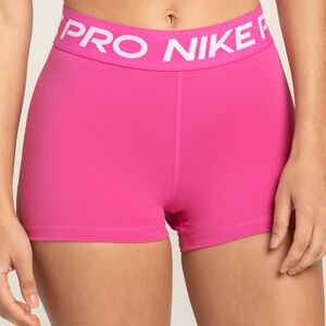 Nike Women’s Shorts Pink size xs 3”